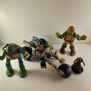 tmt teenage mutant ninja turtles figures with bike preowned as is  2